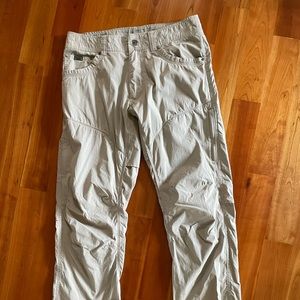 Men’s Kuhl pants